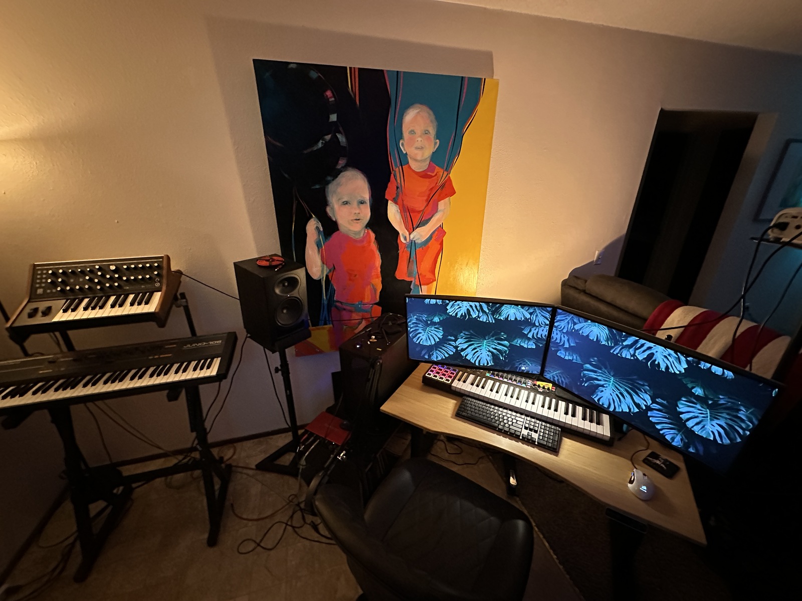 Moog Synth Setup by elitemusicmfm featuring Kali Audio Lp-6 V2 (2nd Wave) and Moog Subsequent 25