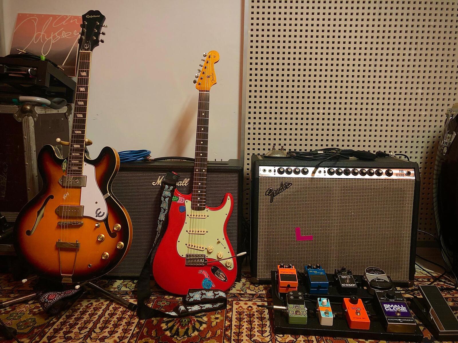 Pedalboard by marius_wunder featuring Epiphone Casino, Fender Classic 60 Stratocaster Fiesta Red, and Fender AB668 "Silverface" Pro Reverb and 7 more pieces of gear