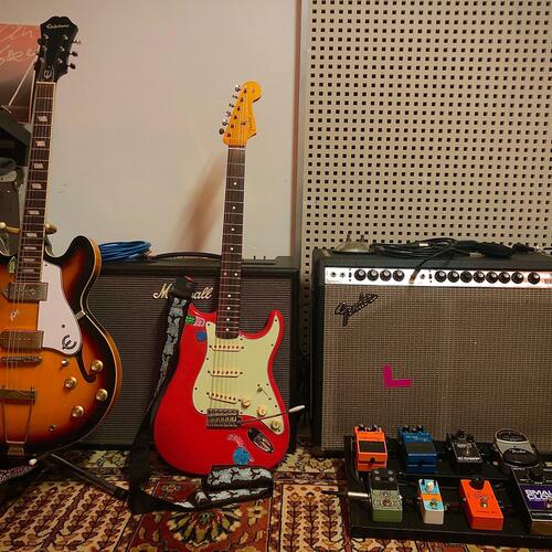 Photo of Fender AB668 "Silverface" Pro Reverb and more gear in a pedalboard, guitar, and amplifier