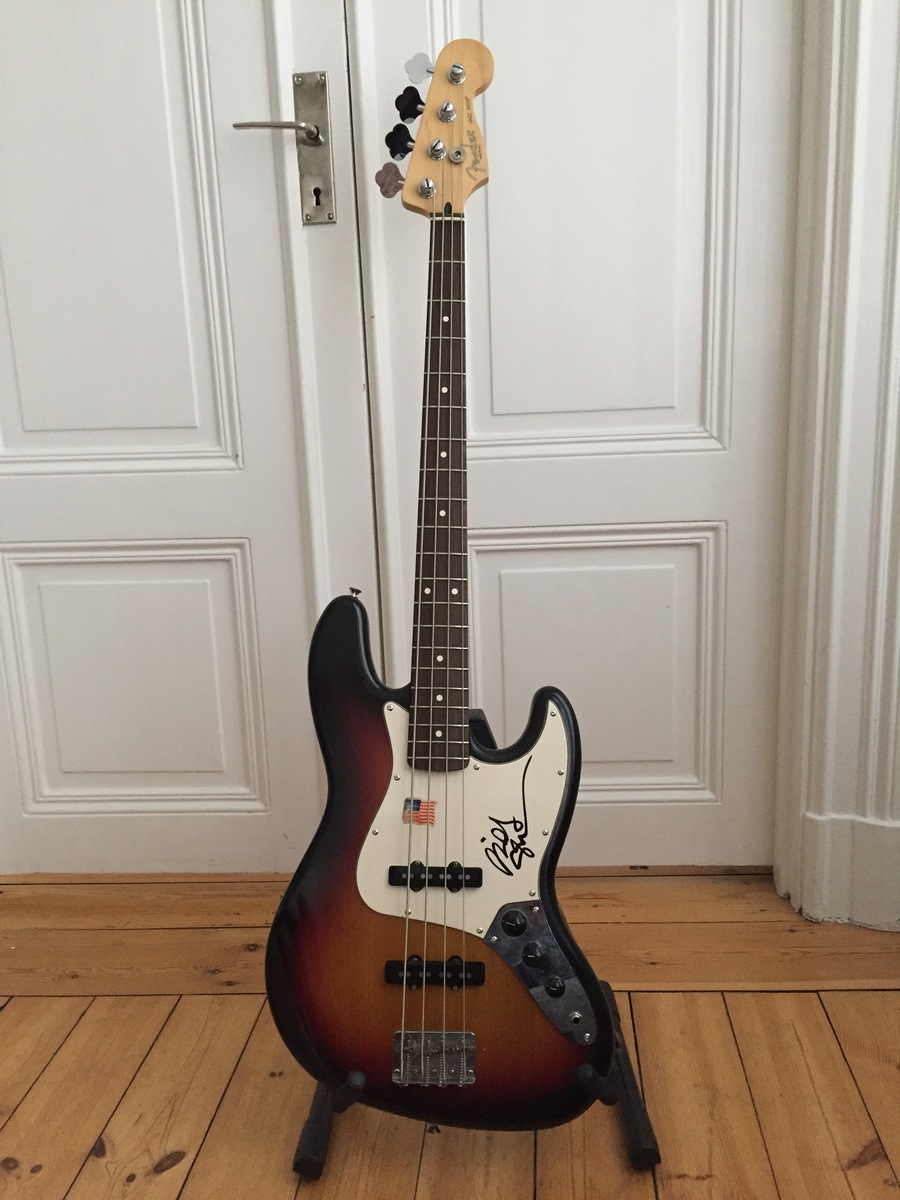 Music Gear Setup by abrahamzetz featuring Fender Jazz Bass