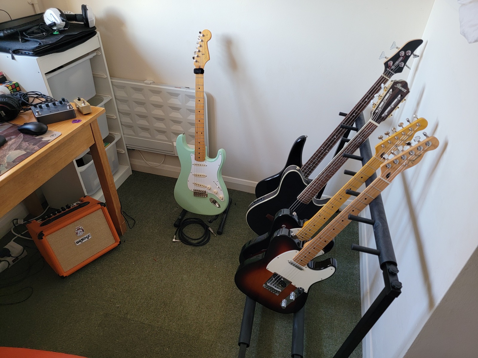 Electronic Studio Setup by tedhayes featuring Fender Classic Series '50s Stratocaster, Ibanez TOD10N Tim Henson Signature, and Yamaha RBX270J and 6 more pieces of gear