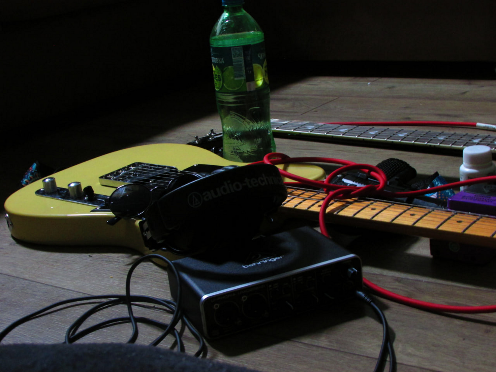 Studio Setup by kir_aoi featuring Behringer U-Phoria UMC202HD, Audio-Technica ATH-M30X, and Fender California Cable CAR 3m and 3 more pieces of gear