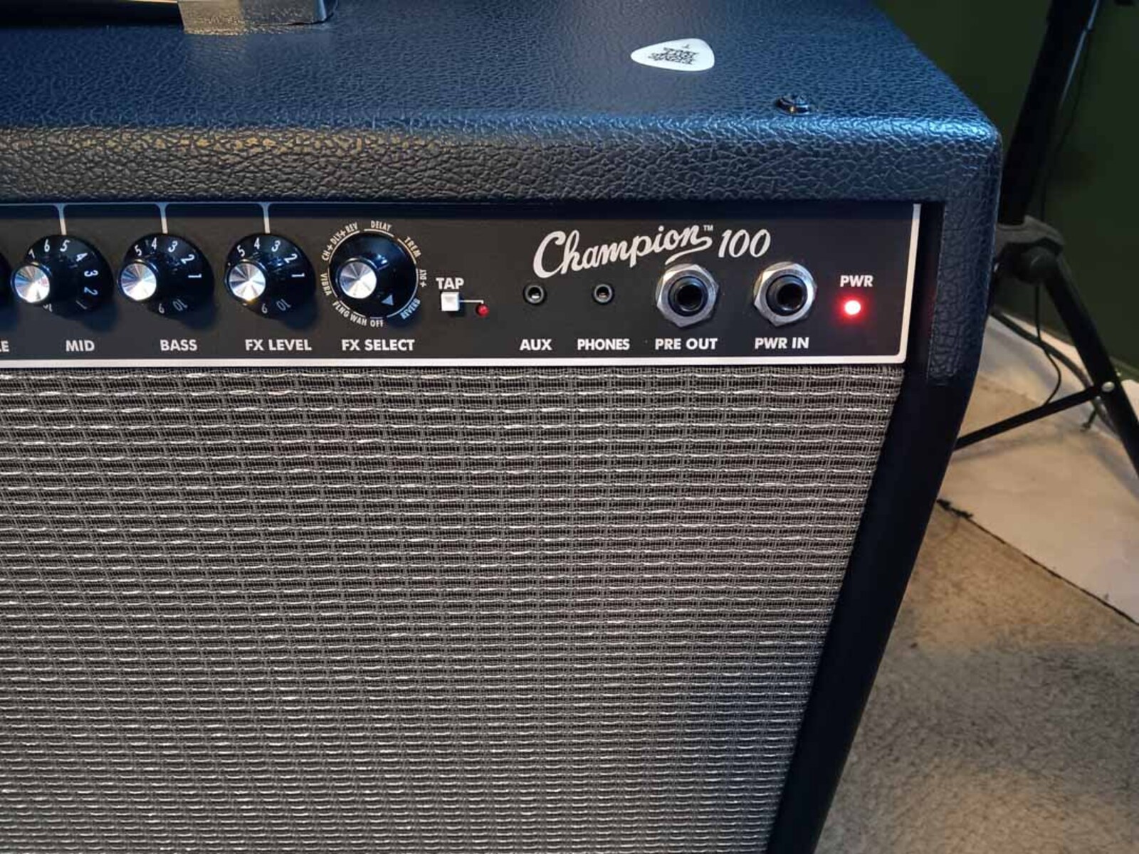 Amp Rig by jeremy_crockett featuring Fender Champion 100