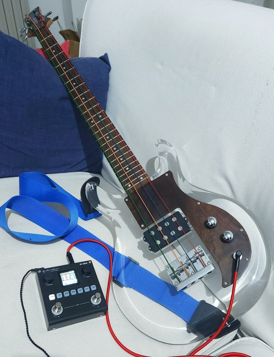 M-Vave Pedalboard by thenerdbass featuring Ace Pro Guitars Acrylic Bass and M-Vave Blackbox
