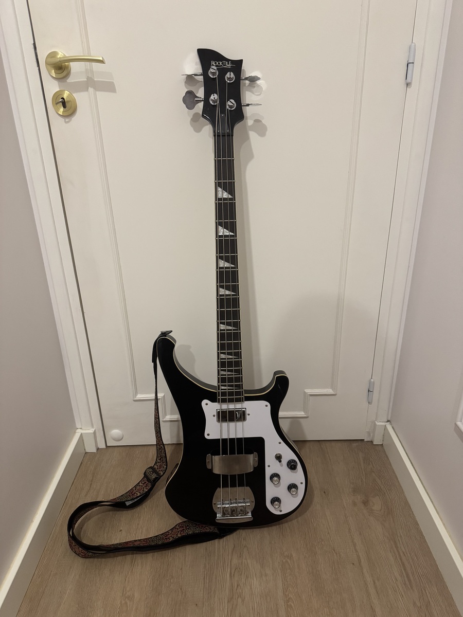 Studio Setup by am_studio featuring Rocktile RB-400B E-Bass