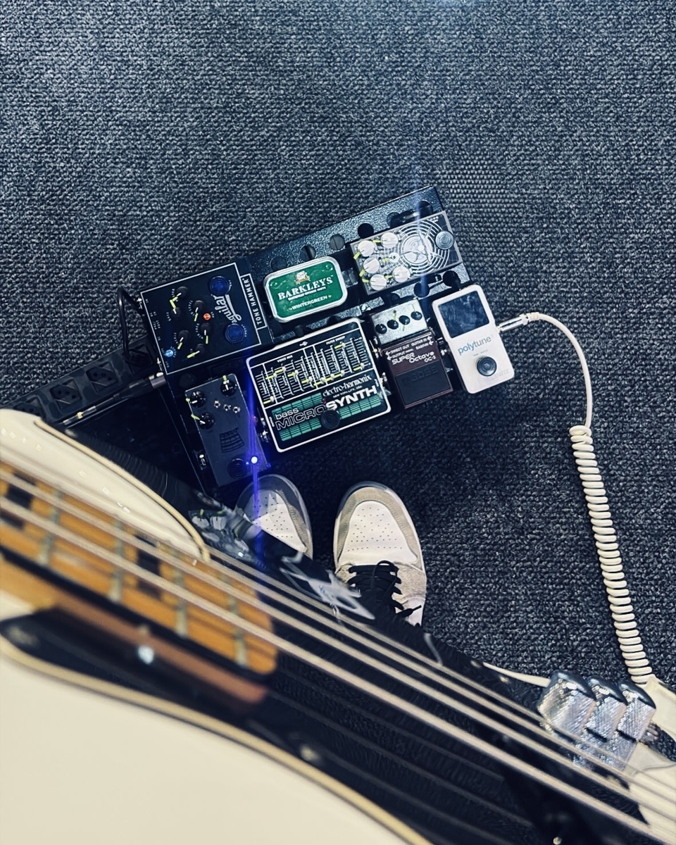 Pedalboard by thiagodix featuring TC Electronic PolyTune 3, Boss OC-3 Super Octave, and Electro-Harmonix Bass Micro Synth XO and 3 more pieces of gear