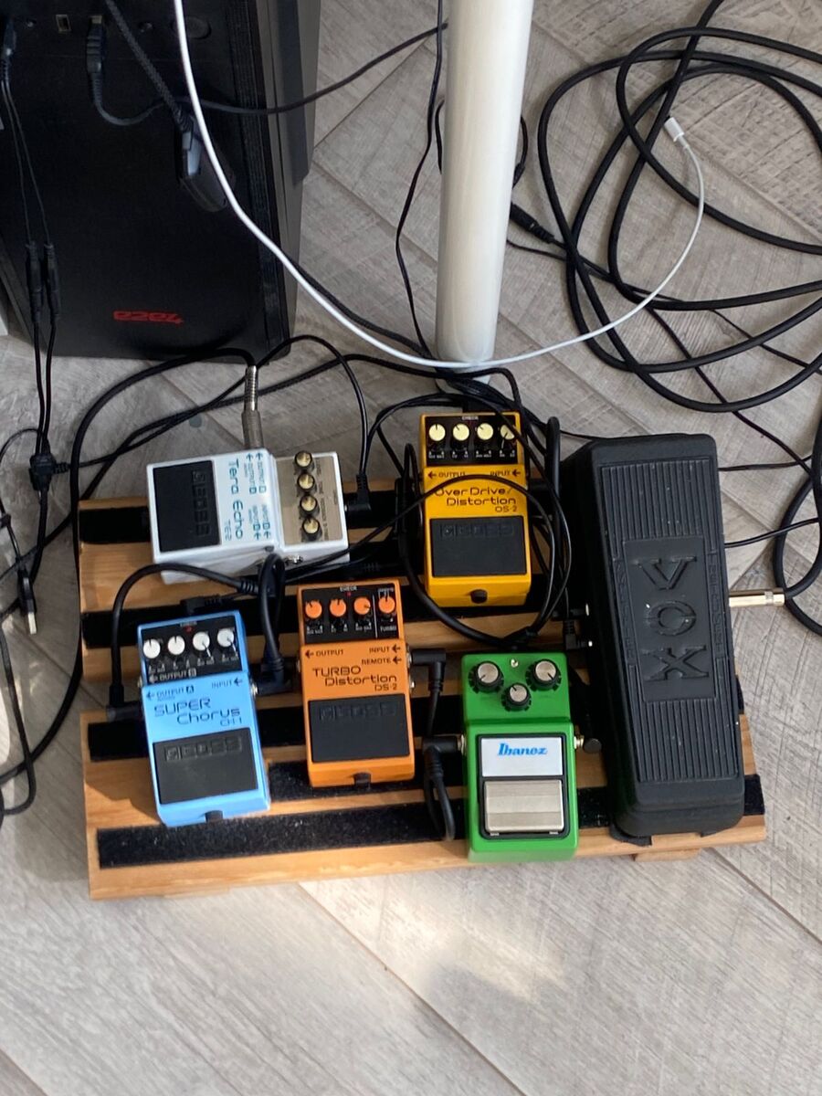 Metal Pedalboard by arsenij featuring Ibanez TS9 Tube Screamer, Boss DS-2 Turbo Distortion, and Boss CH-1 Super Chorus and 3 more pieces of gear