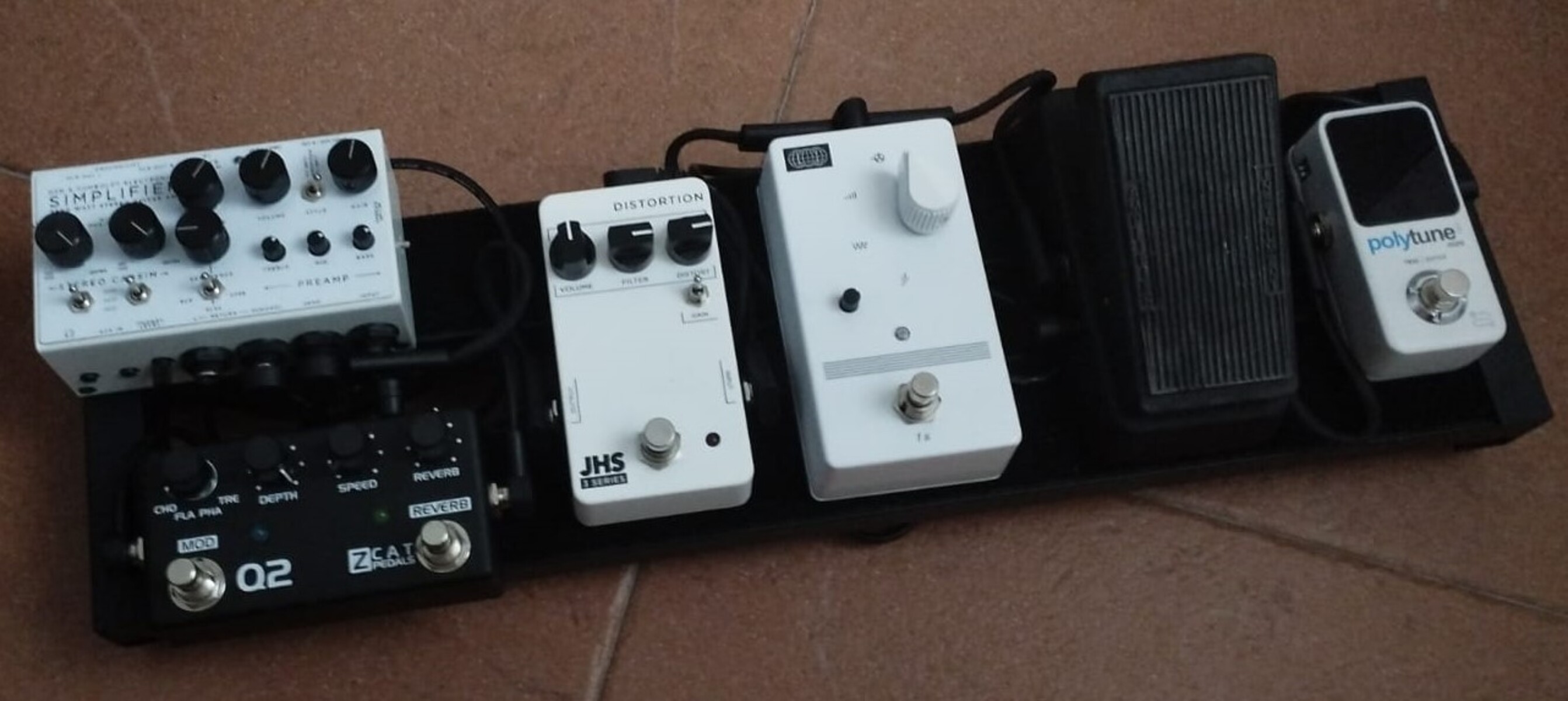 Pedalboard by iariass featuring TC Electronic PolyTune 3 Mini, Dunlop CBM95 Cry Baby Mini Wah, and Freqscene Effects Co. Fanclub and 3 more pieces of gear