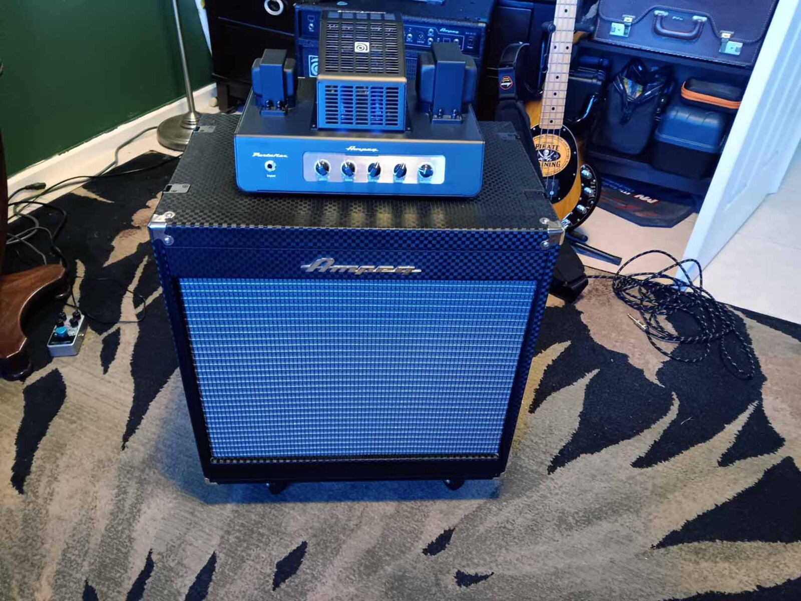 Amp Rig by jeremy_crockett featuring Ampeg PF-20T Bass Head and Ampeg Portaflex PF115HE