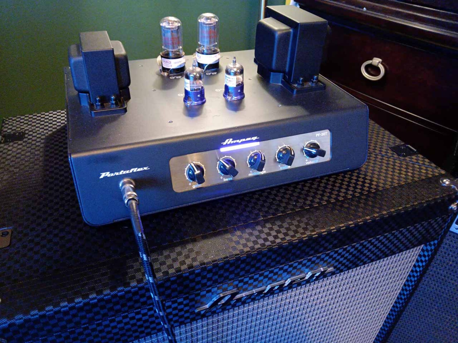 Amp Rig by jeremy_crockett featuring Ampeg PF-20T Bass Head