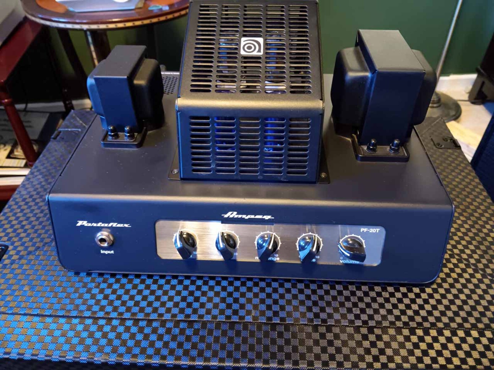 Amp Rig by jeremy_crockett featuring Ampeg PF-20T Bass Head