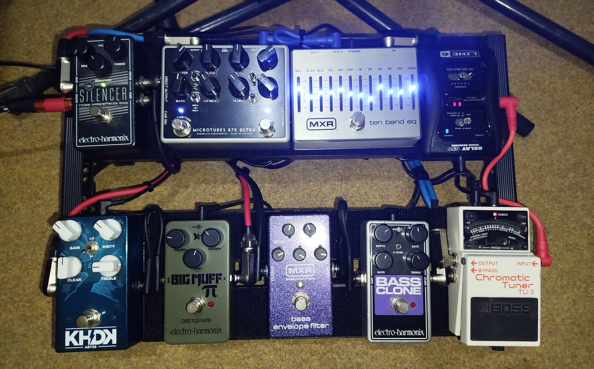 Pedalboard by orty156 featuring Boss TU-3 Chromatic Tuner, Electro-Harmonix Bass Clone, and Electro-Harmonix Green Russian Big Muff Reissue and 6 more pieces of gear