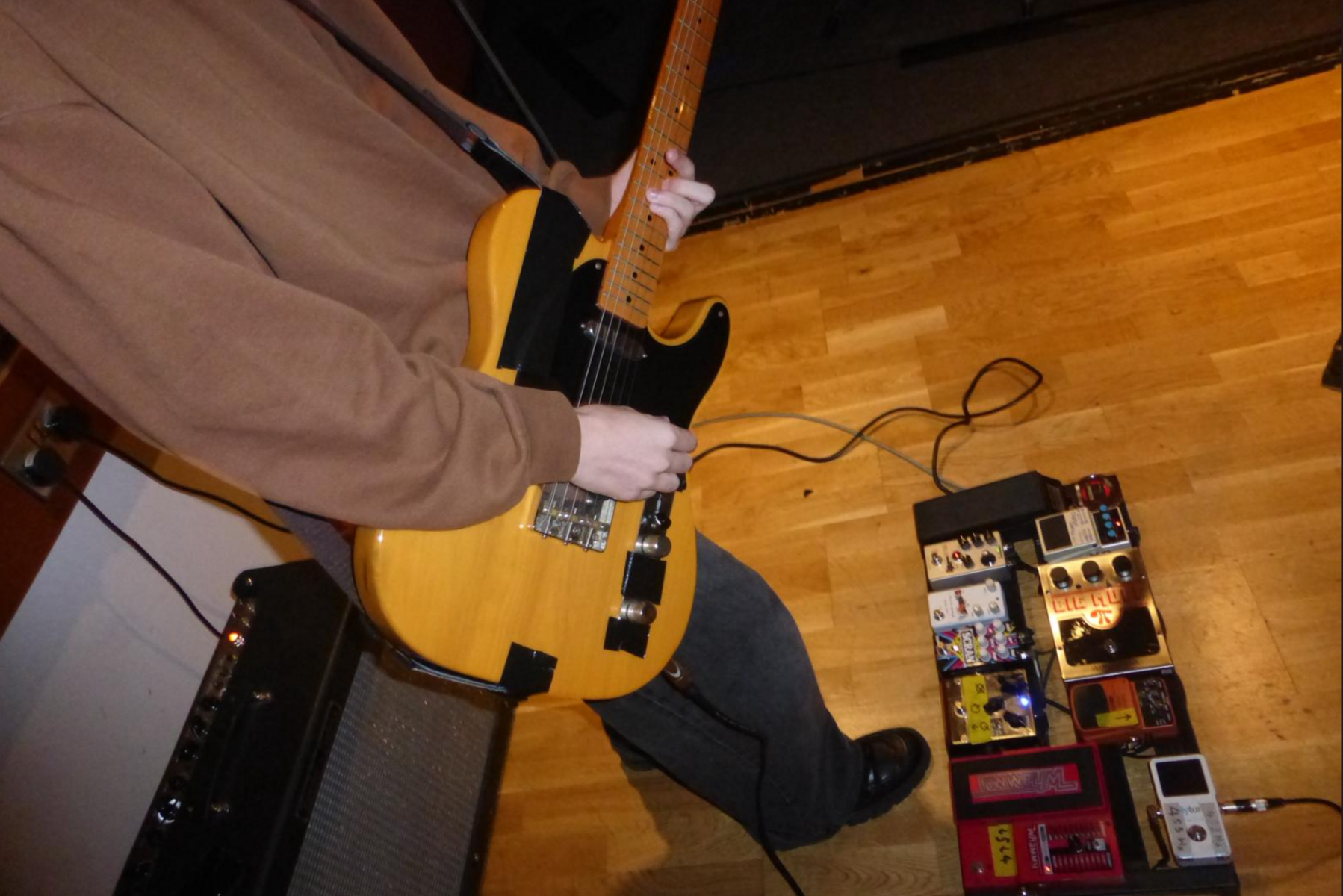 Pedalboard by fred_mile1 featuring Fender Hot Rod Deluxe, Squier Classic Vibe '50s Telecaster, and DigiTech WH-5 Whammy V and 4 more pieces of gear