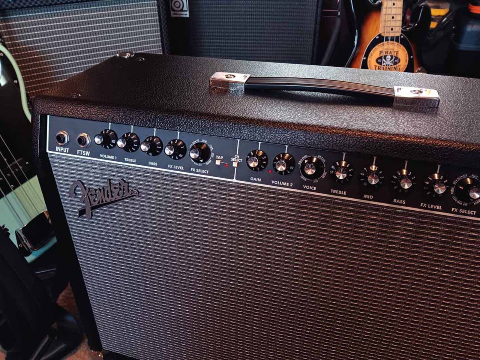 Amp Rig by jeremy_crockett featuring Fender Champion 100