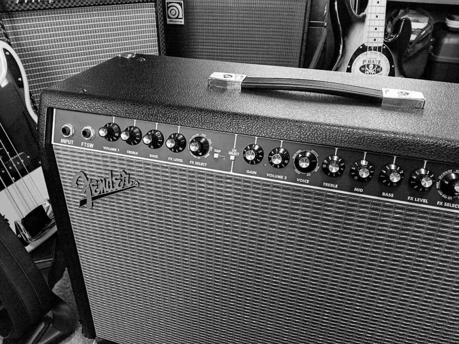 Amp Rig by jeremy_crockett featuring Fender Champion 100