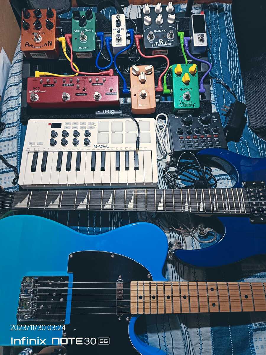 aj_mondi's music gear photo