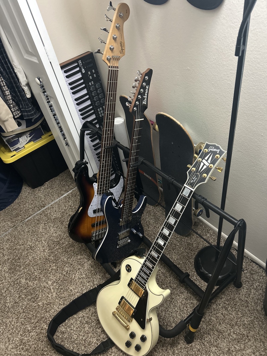 Punk Studio Setup by jdshamoun featuring Epiphone Les Paul Custom