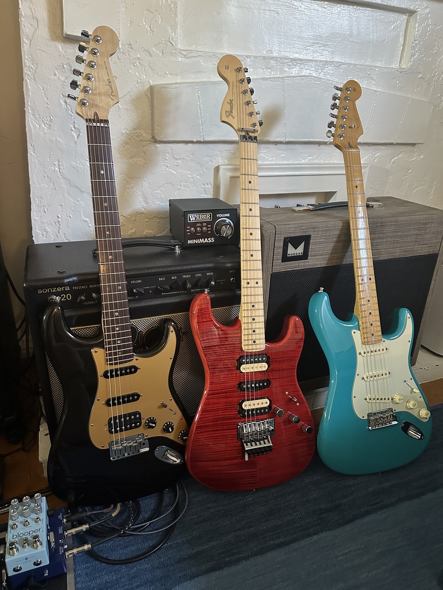 Music Gear Setup by edgedancer featuring Fender Stratocaster American Deluxe HSS, Fender MIJ Michiya Haruhata Signature Stratocaster, and Fender American Professional II Stratocaster