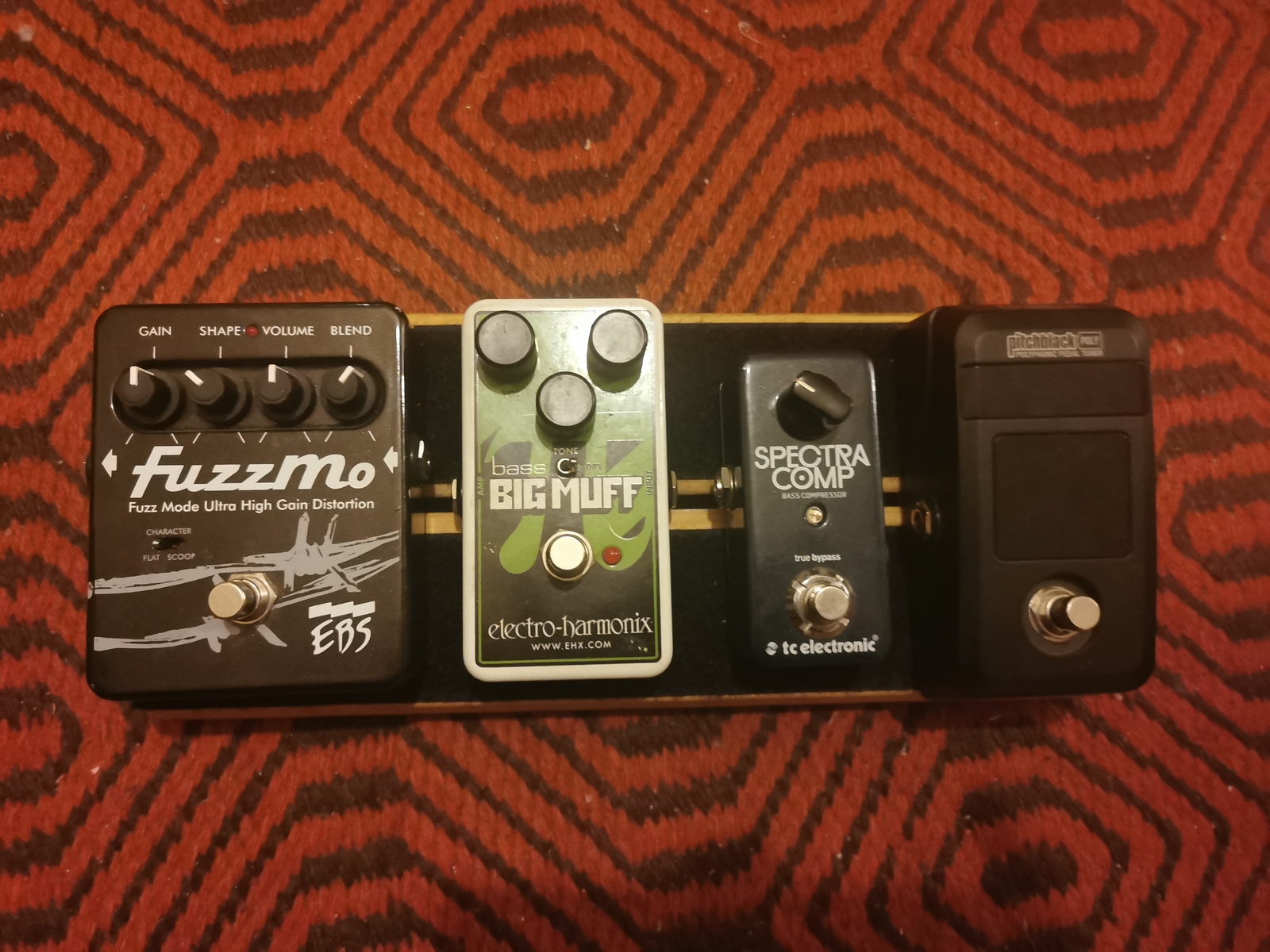 Metal Pedalboard by maibanez featuring Electro-Harmonix Nano Bass Big Muff Pi Fuzz, TC Electronic SpectraComp Bass Compressor, and EBS FuzzMo and 1 more piece of gear