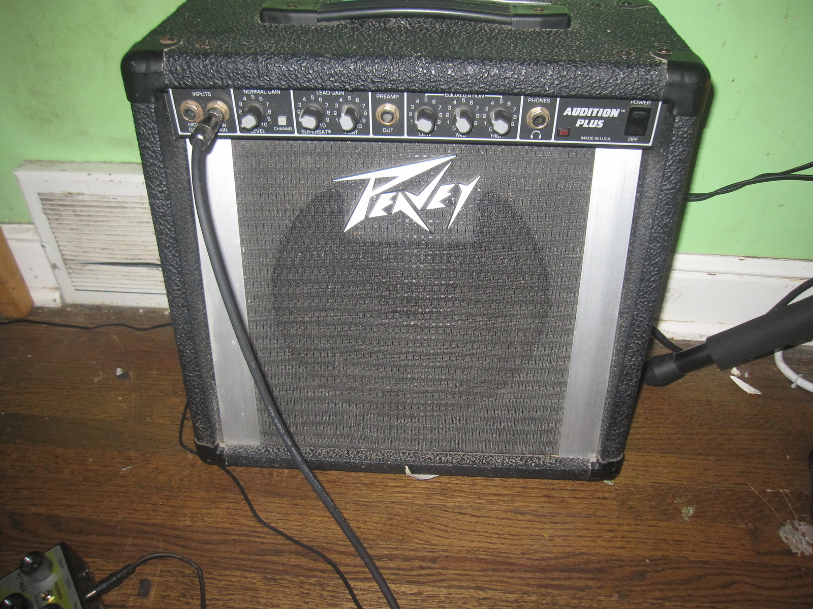 Amp Rig by ian612 featuring Peavey Audition Plus 20 Watt Guitar Amplifier
