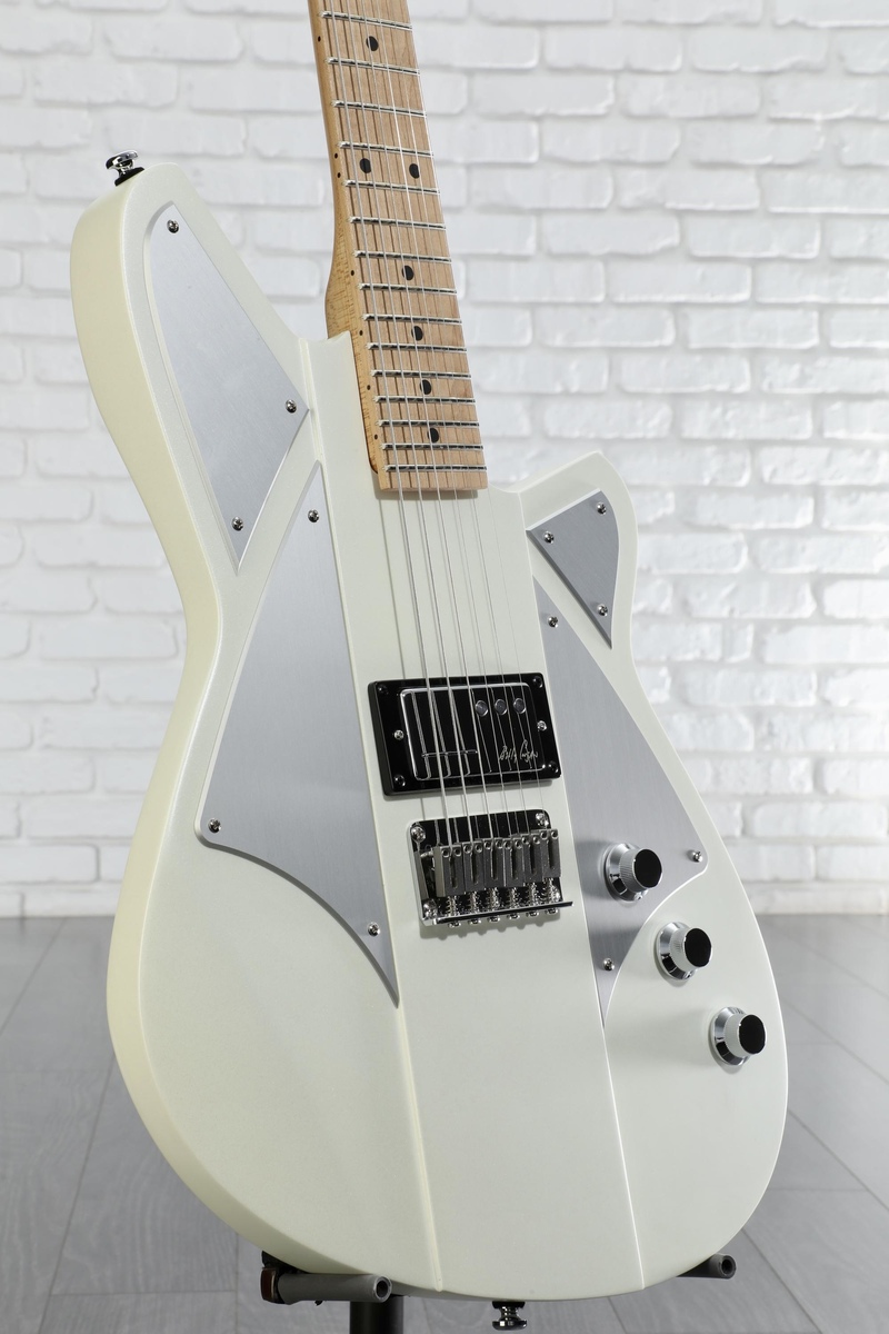 Music Gear Setup by knuckle_sandwich featuring Reverend Billy Corgan Terz