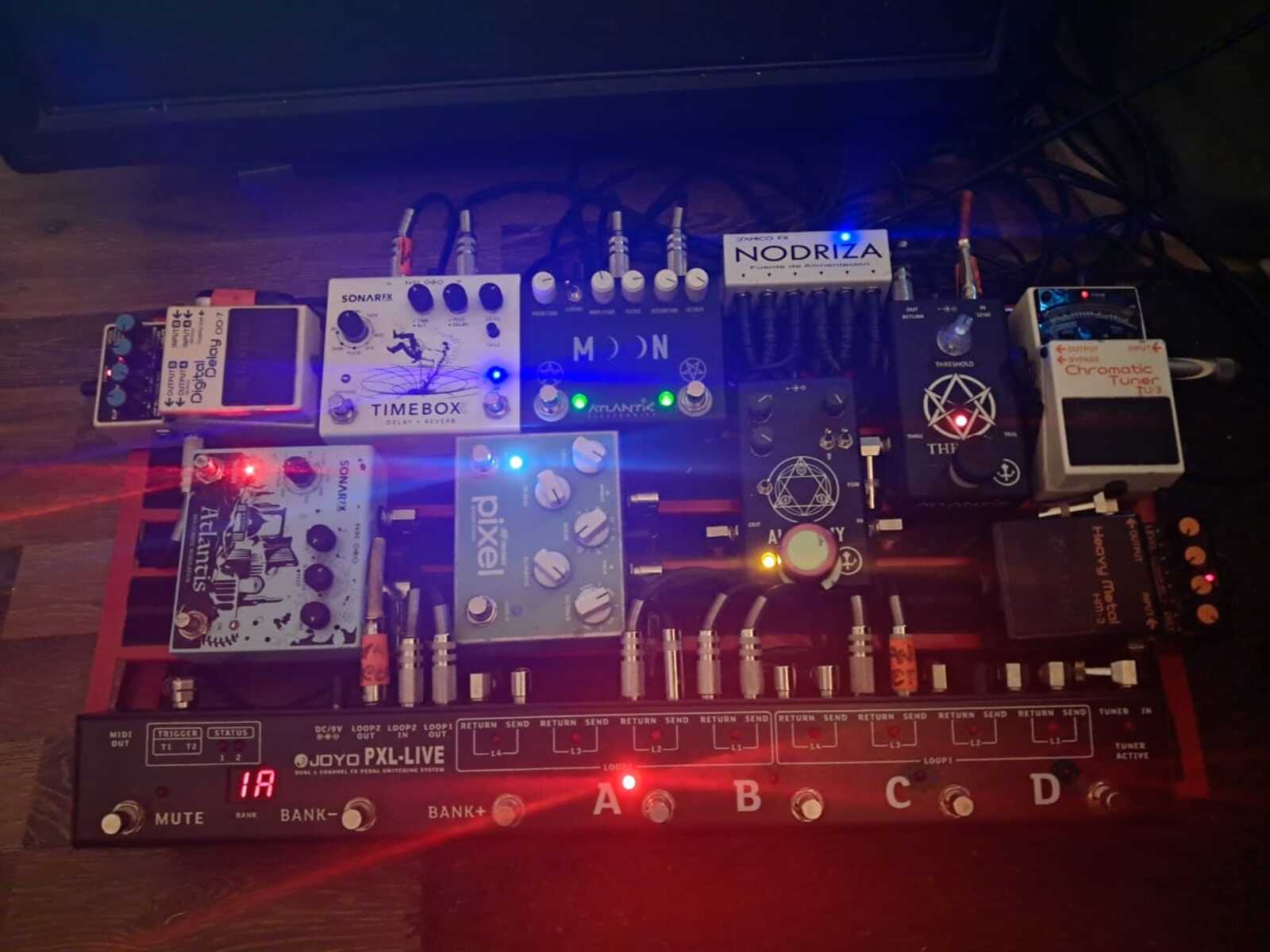 Pedalboard by tanomattioli featuring Sonar fx - Timebox Delay+Reverb, Boss TU-3 Chromatic Tuner, and D'Amico Efectos Nodriza and 3 more pieces of gear