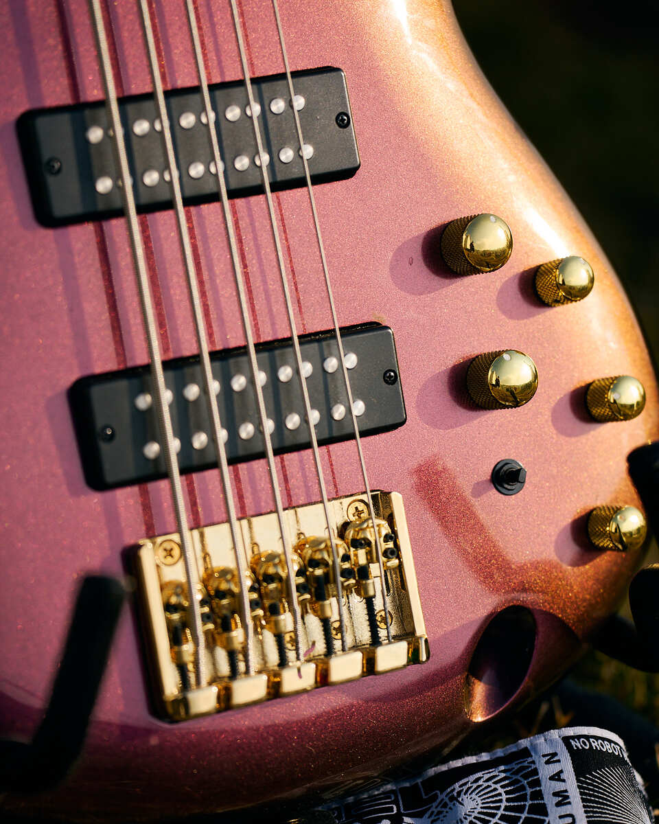 Music Gear Setup by lorant_gulyas featuring Ibanez SR305EDX 5-string Electric Bass