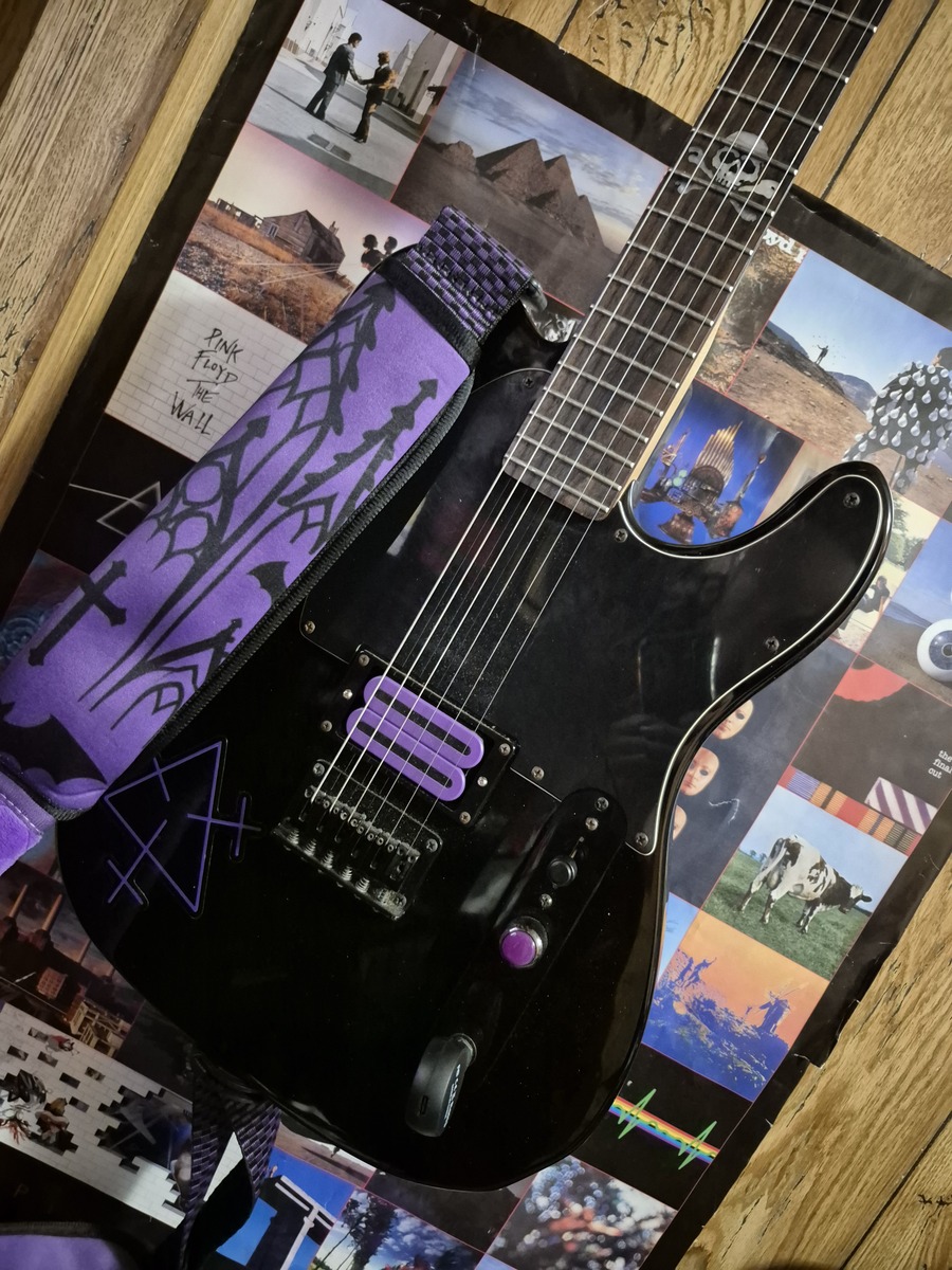 Metal Music Gear Setup by the_autonomist featuring Avril Lavigne signature Telecaster "Skull & Crossbones", DiMarzio DP102 X2N, and Q-Parts dome gold abalone shell knob and 2 more pieces of gear