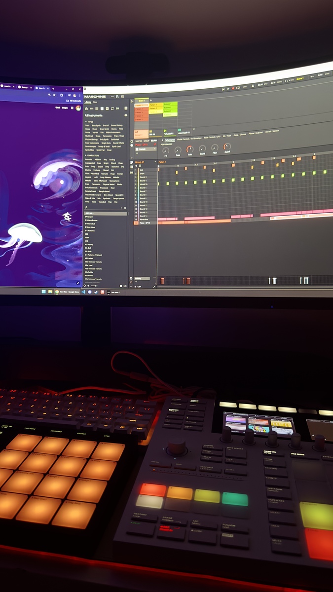 Electronic Studio Setup by 07jaken featuring Native Instruments Maschine Mikro MK3, Native Instruments Maschine MK3, and Native Instruments Maschine 3 Hybrid Production Software
