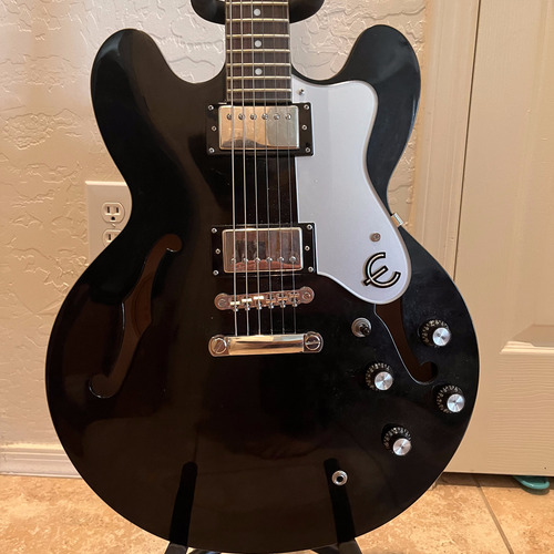 Photo of Epiphone Dot Black Royale in a guitar