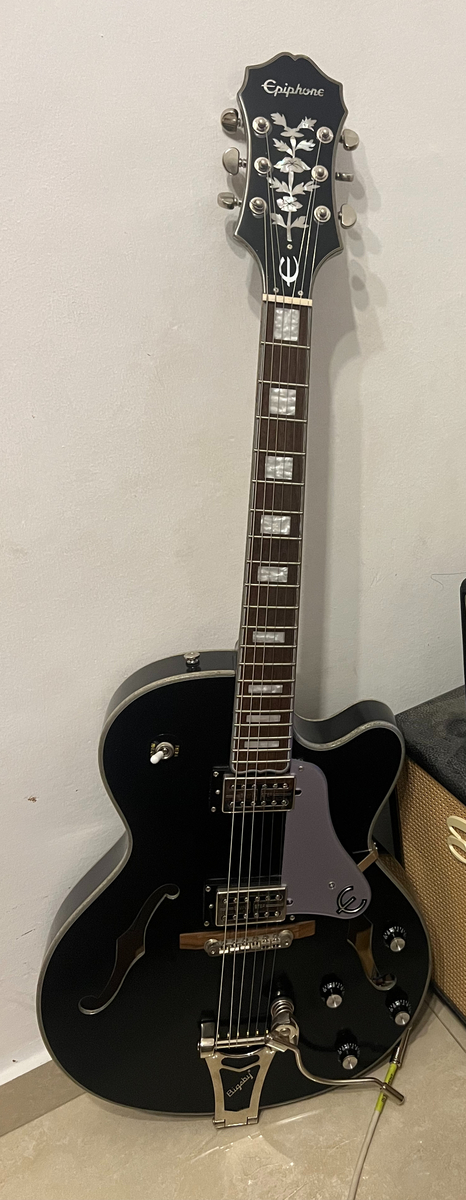 Music Gear Setup by sasha_khamkov featuring Epiphone Emperor Swingster Black Aged
