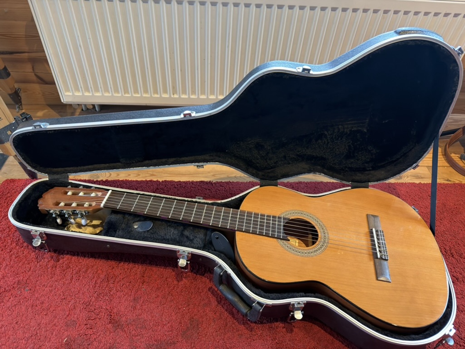 Music Gear Setup by karol_fujiyama featuring Admira ADM300 Diana Solid Top Classical