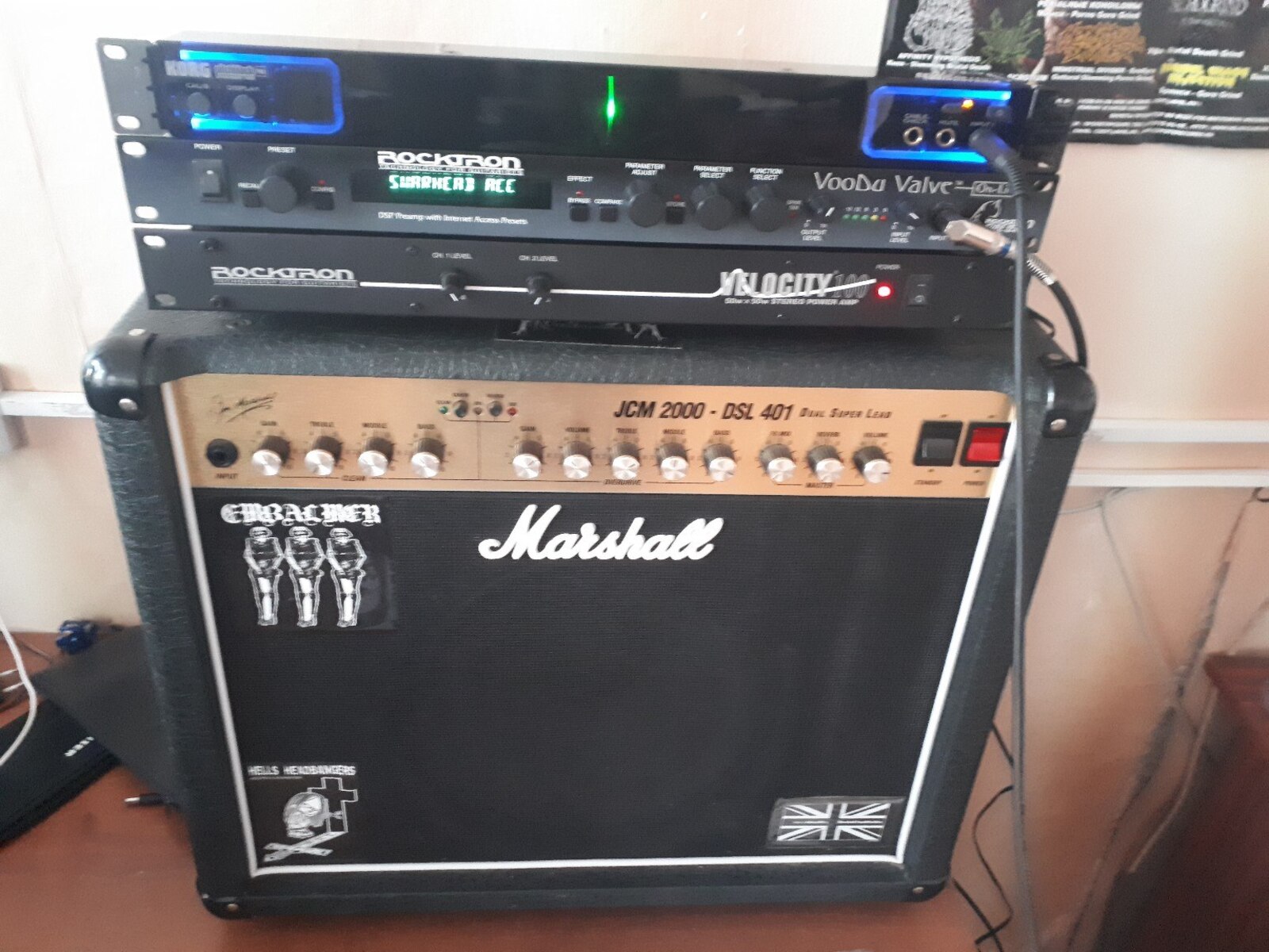 Metal Amp Rig by sem_wlt featuring Korg Pitchblack Pro Rackmount Tuner, Marshall JCM2000 DSL 401, and Rocktron Voodu Valve and 1 more piece of gear