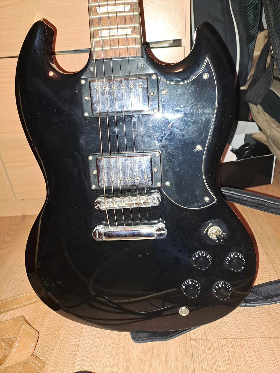 _owen_guitar_'s music gear photo