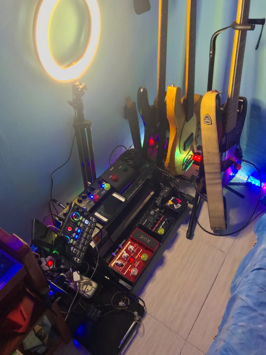 Metal Pedalboard by ariansyari_ featuring Vox Stomplab IIB, Vox Stomplab 2b, and Arion SMM-1 Metal Master and 6 more pieces of gear