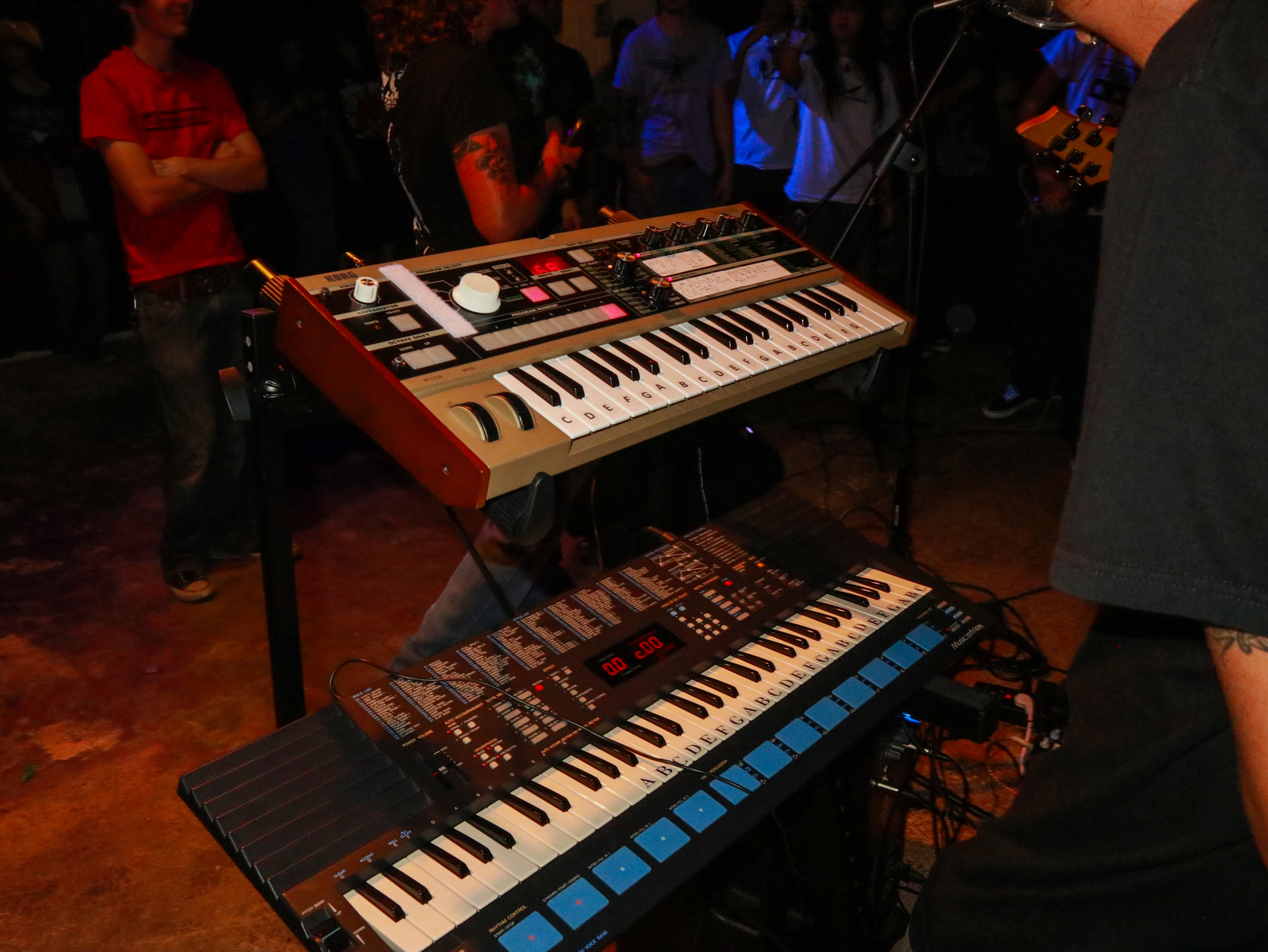 Live Rig by georgegonzales featuring Korg MicroKORG, Yamaha PSS-680, and On-Stage KS7365EJ Pro Heavy-Duty Folding-Z Keyboard w/ 2nd Tier
