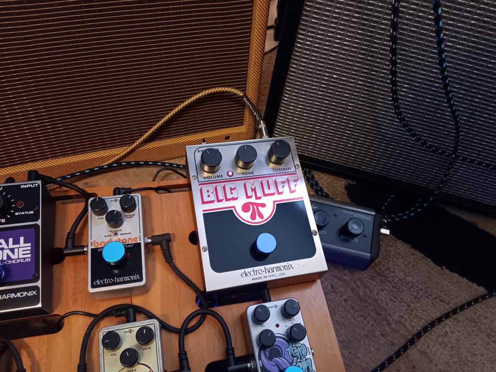 Pedalboard by jeremy_crockett featuring Electro-Harmonix Big Muff Pi