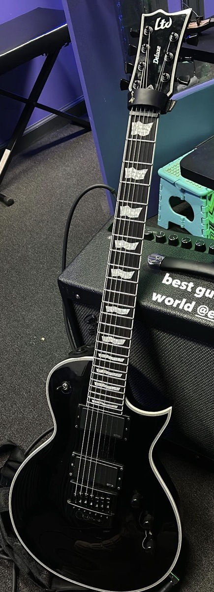 Music Gear Setup by martin_castro featuring ESP EC-1007 EVERTUNE, Fender Mustang GTX100, and Graph Tech Black TUSQ XL Nut and 1 more piece of gear