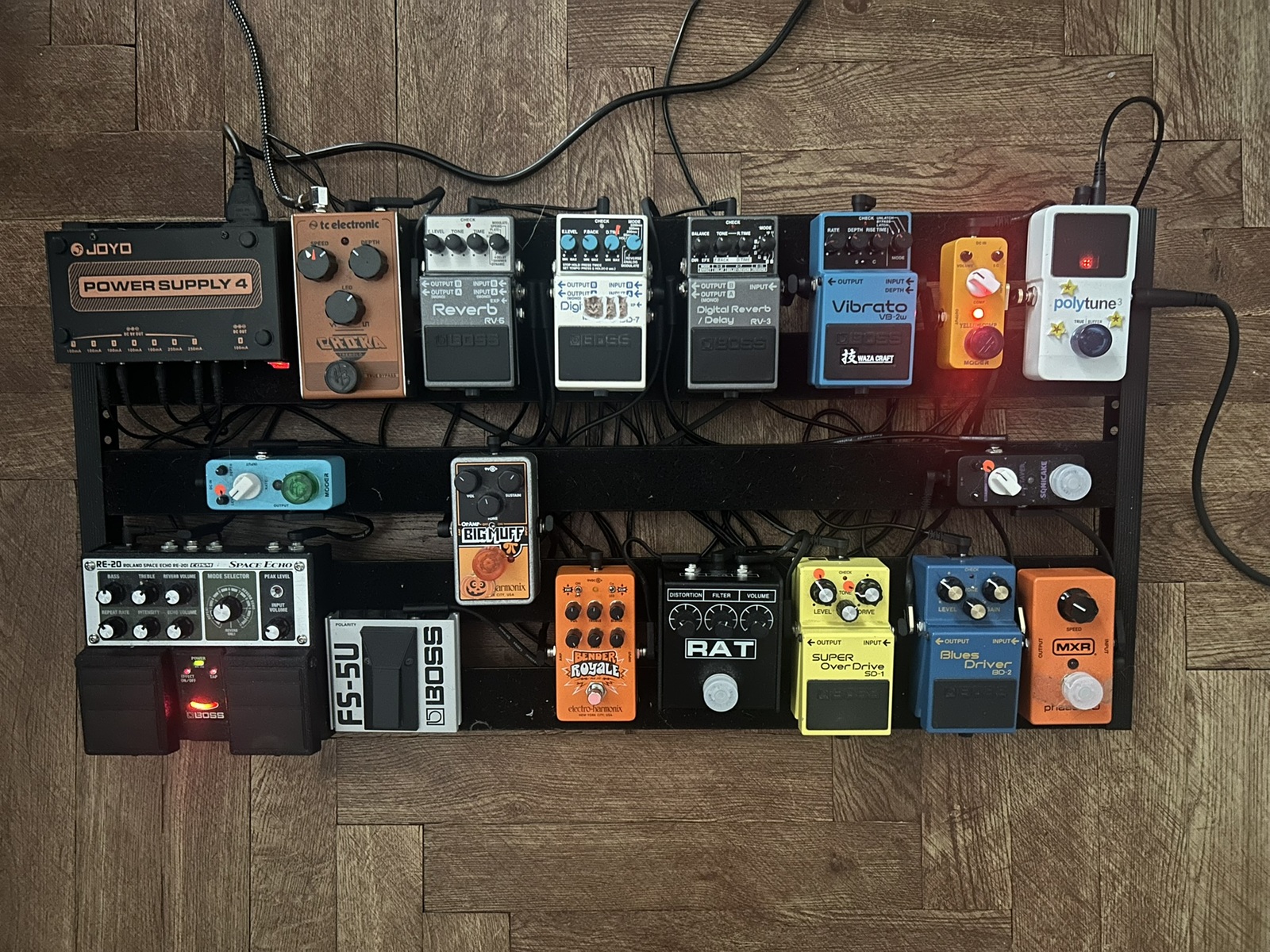 Boss Pedalboard by zaza_3121 featuring TC Electronic PolyTune 3, Boss BD-2 Blues Driver, and Mooer Yellow Comp and 16 more pieces of gear