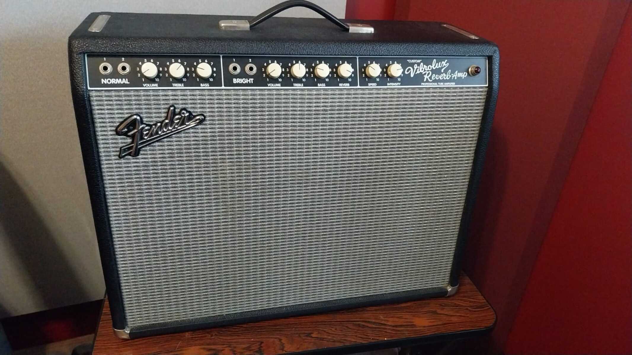 Blues Amp Rig by gabzep featuring Fender Custom Vibrolux Reverb-Amp Combo