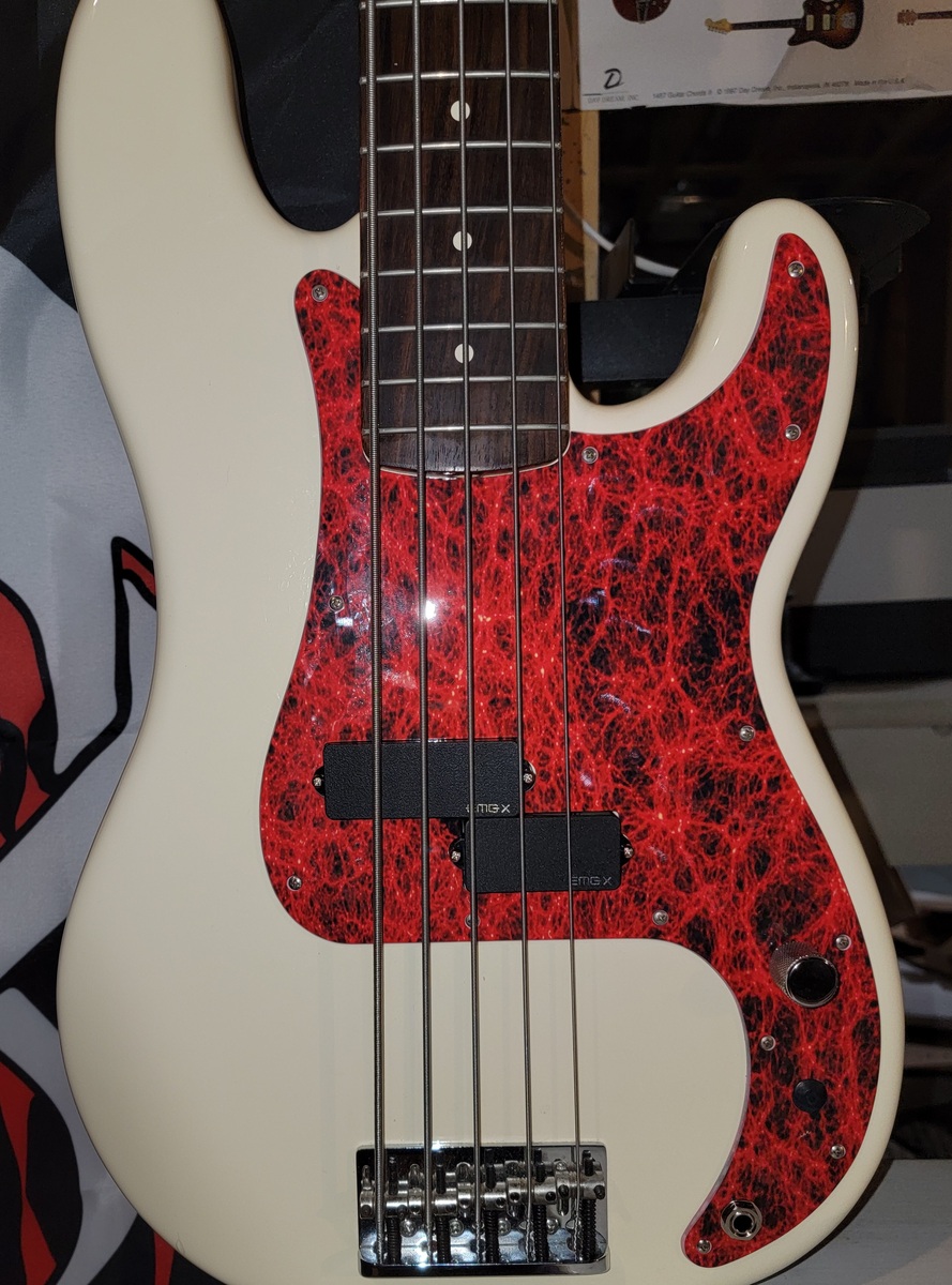 Studio Setup by johnny_t featuring Fender American Professional 5-String Precision Bass, EMG PX Active Ceramic P-Bass Pickup Black, and Rotosound RS665LD Stainless Steel 5-String Bass Strings (45-130)