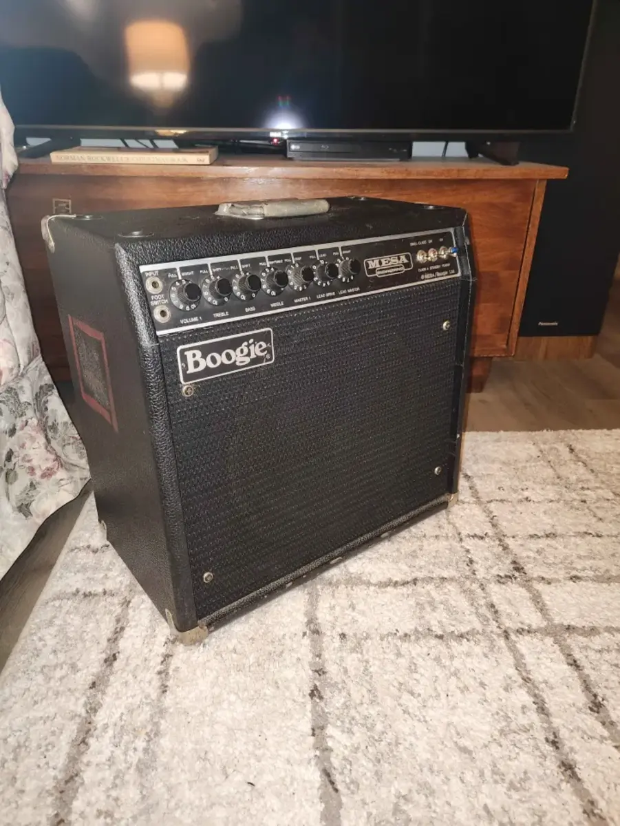 Blues Amp Rig by resonatingecho featuring Mesa/Boogie Mark III Guitar Combo 1x12