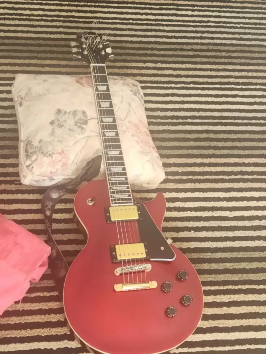 Music Gear Setup by resonatingecho featuring Epiphone Les Paul Modern