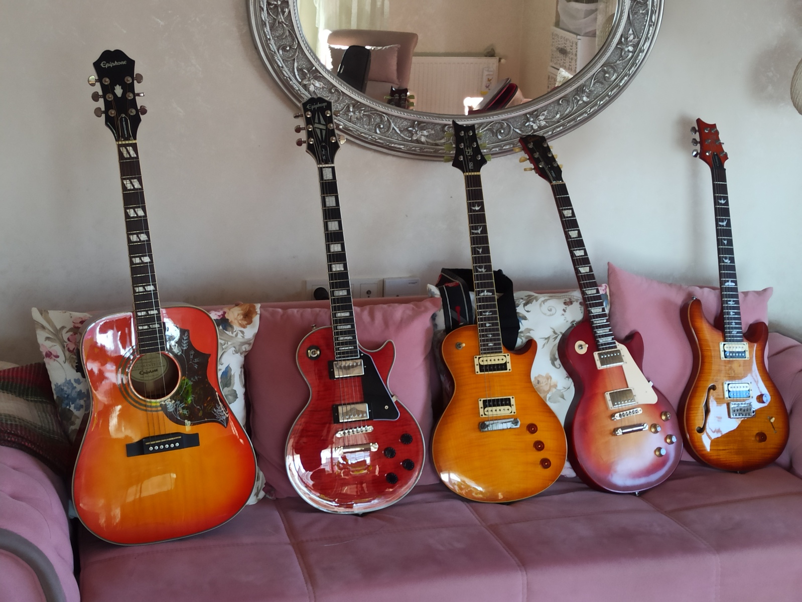 Metal Music Gear Setup by hakanbaysal featuring Epiphone Hummingbird Pro, Epiphone Les Paul Custom Figured, and PRS SE Bernie Marsden and 2 more pieces of gear