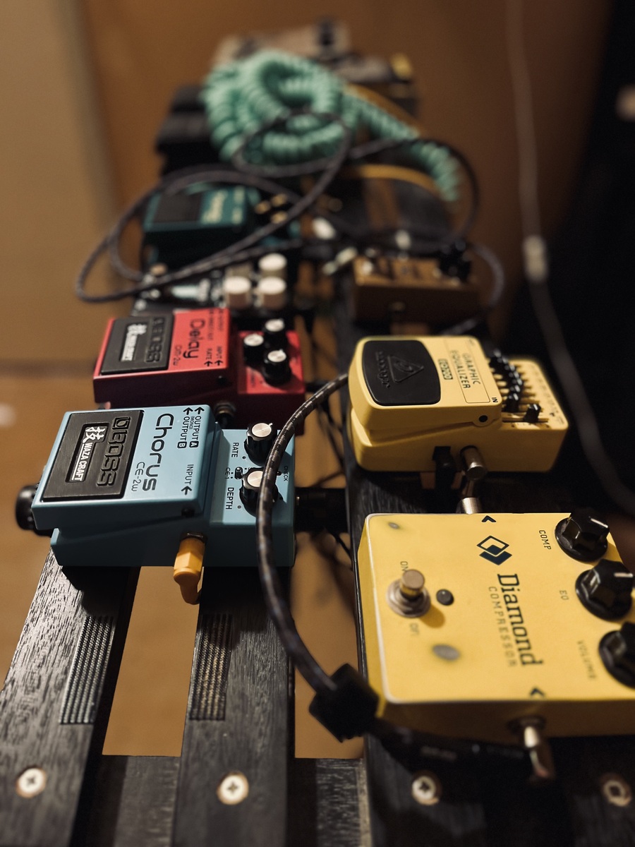 Boss Pedalboard by zlossi featuring Boss CE-2W Chorus Waza Craft, Diamond CPR1 Compressor, and Boss DM-2W Delay Waza Craft