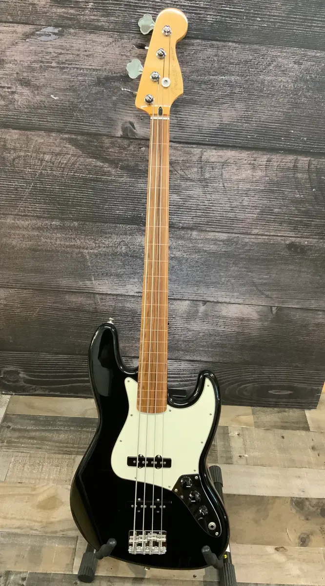 switch_music_canada_ltd's music gear photo