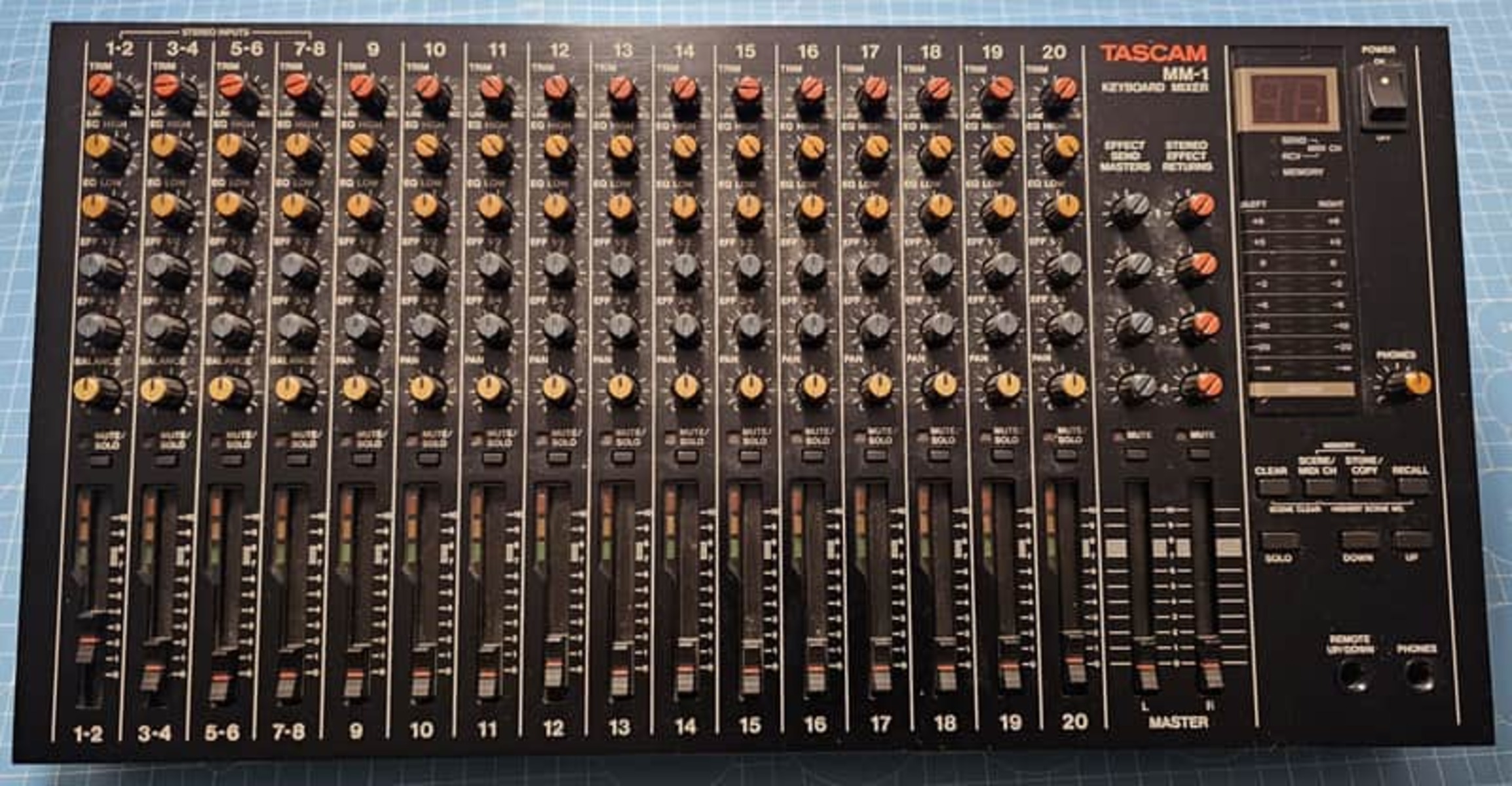 switch_music_canada_ltd's music gear photo