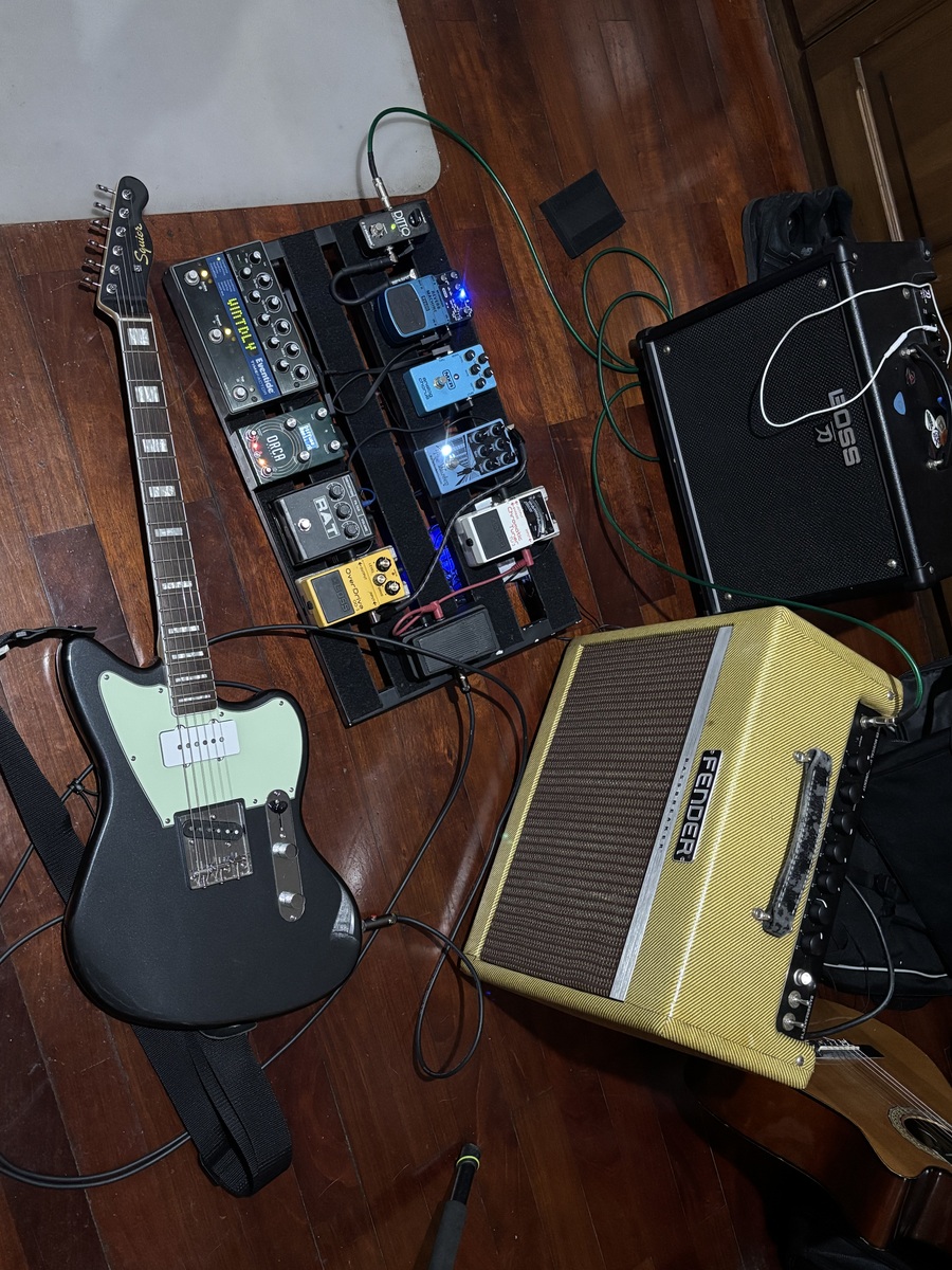 Pedalboard by mintu featuring Boss OD-3 OverDrive, Fender Bassbreaker 15 Lacquered Tweed Ltd Edition, and Squier Paranormal Limited Edition Offset Telecaster® SJ and 11 more pieces of gear