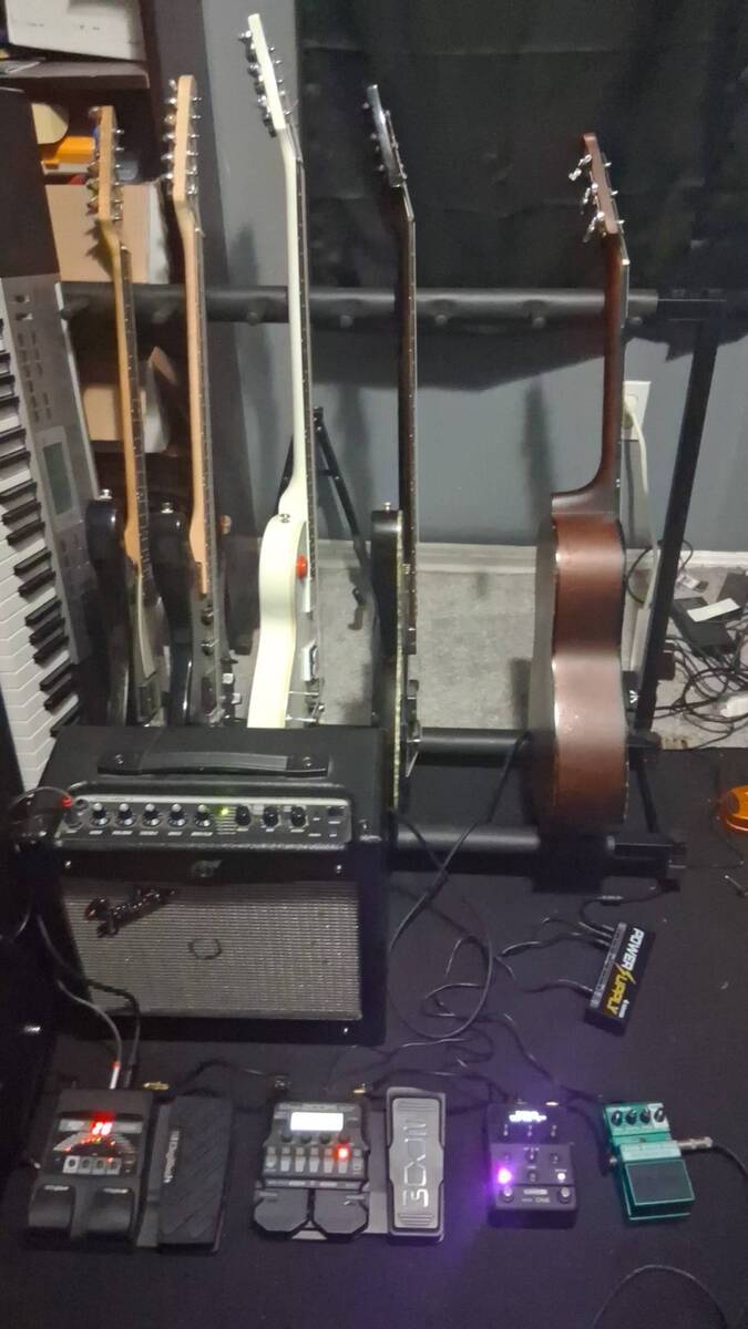 Pedalboard by soulsuckingwendigo featuring Peavey Rockmaster Electric Guitar, Rogue Rocketeer RR100, and Gibson Buckethead Signature Les Paul Electric Guitar and 8 more pieces of gear