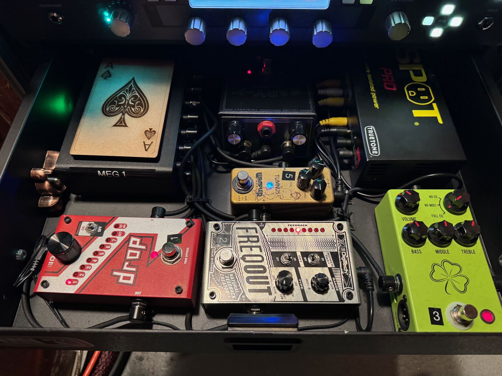 Metal Pedalboard by marksamplertownsend featuring Truetone 1 Spot Pro CS12, RJM Mini Effect Gizmo X, and DigiTech Drop and 4 more pieces of gear